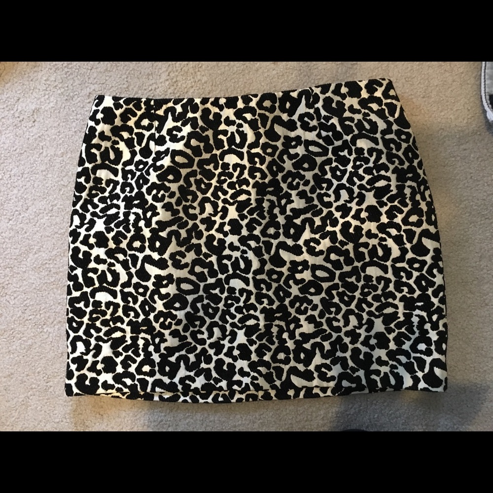 Kendall & Kylie cheetah print mini skirt